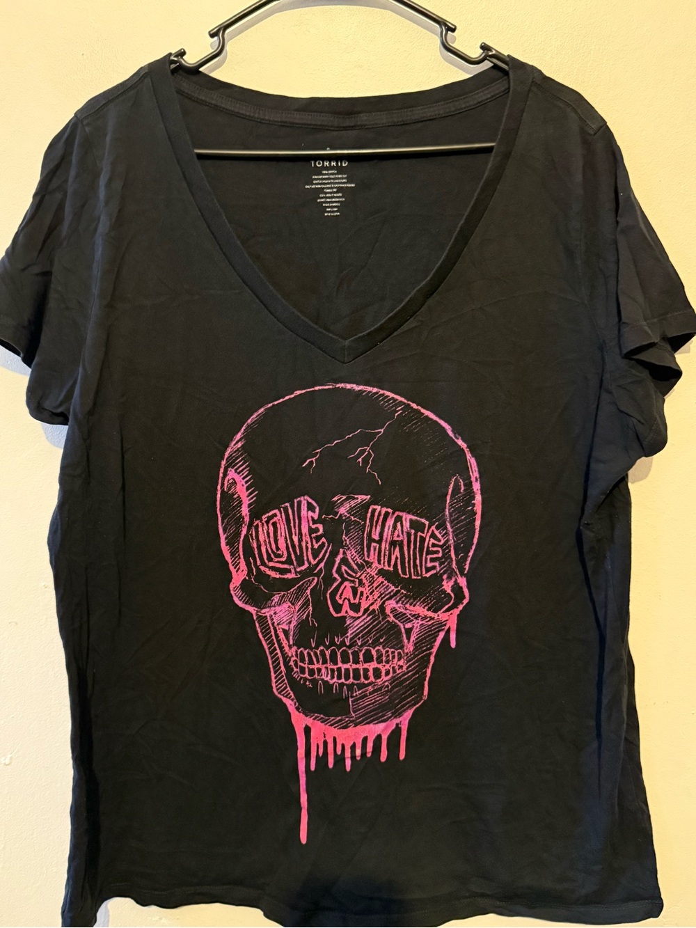 torrid love hate pink skull tee shirt